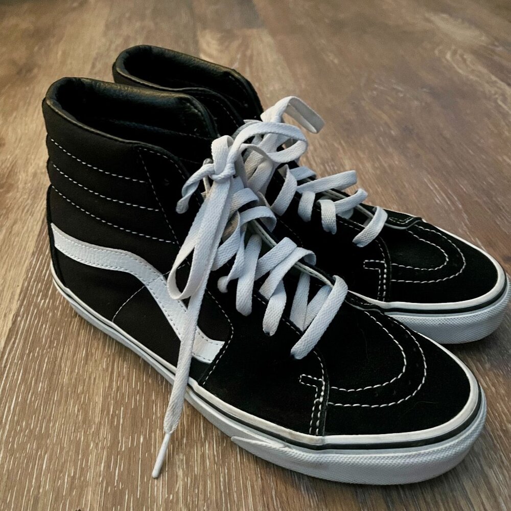 Vans Black and White High-Top Sneakers W 8.5